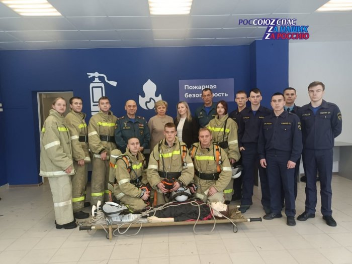 18 марта сотрудники ГУ " ППСЦ" приняли участие в проведении показательных занятий с студентами Колледжа транспортных технологий обучающихся на отделениях Пожарная безопасность и Защита в ЧС